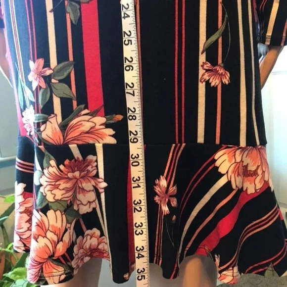 Planet Gold Floral Prints Very Stretchy Body con Wrap Dress Women Size M - Picture 5 of 7